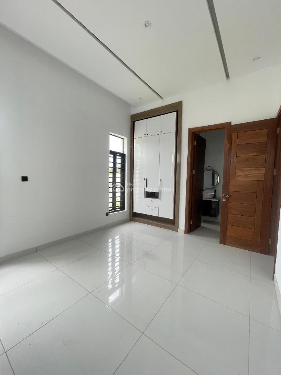 5 Bed in a Very Secure Estate, Megamound Estate, Ikota, Lekki, Lagos, Detached Duplex for Sale