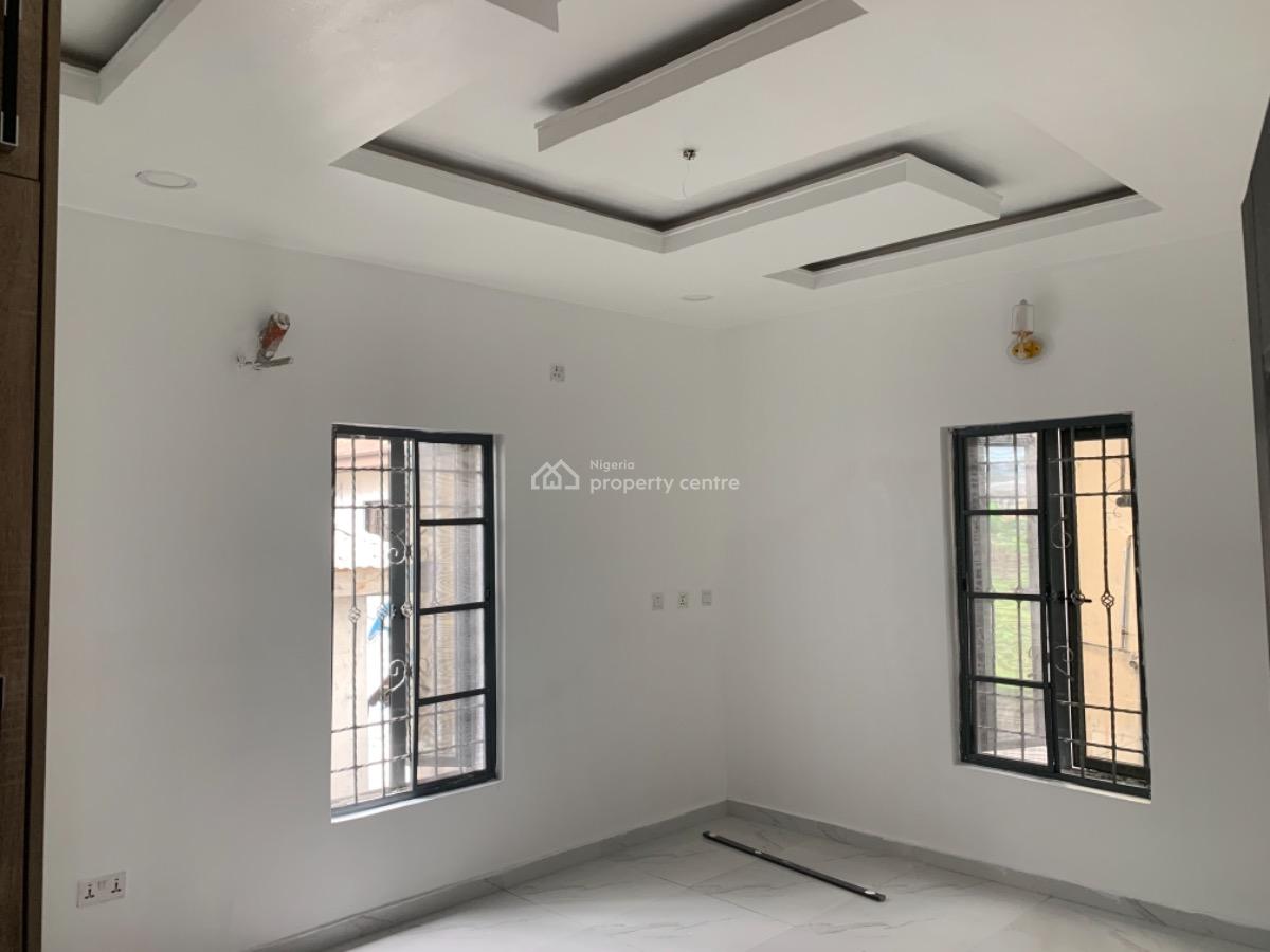 a Deluxe Two (2) Bedroom Flat, Gra Phase Iv, Port Harcourt, Rivers, Flat / Apartment for Rent