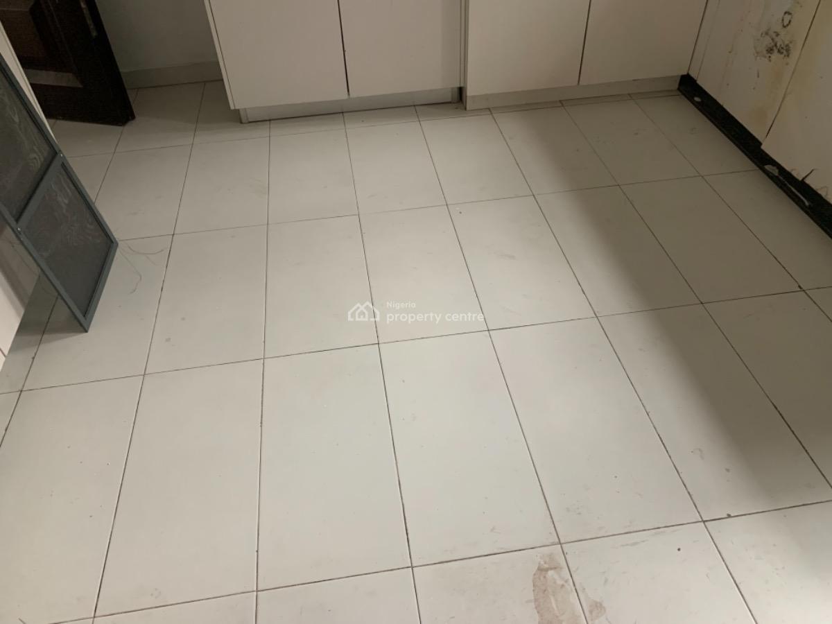 a Deluxe Two (2) Bedroom Flat, Gra Phase Iv, Port Harcourt, Rivers, Flat / Apartment for Rent