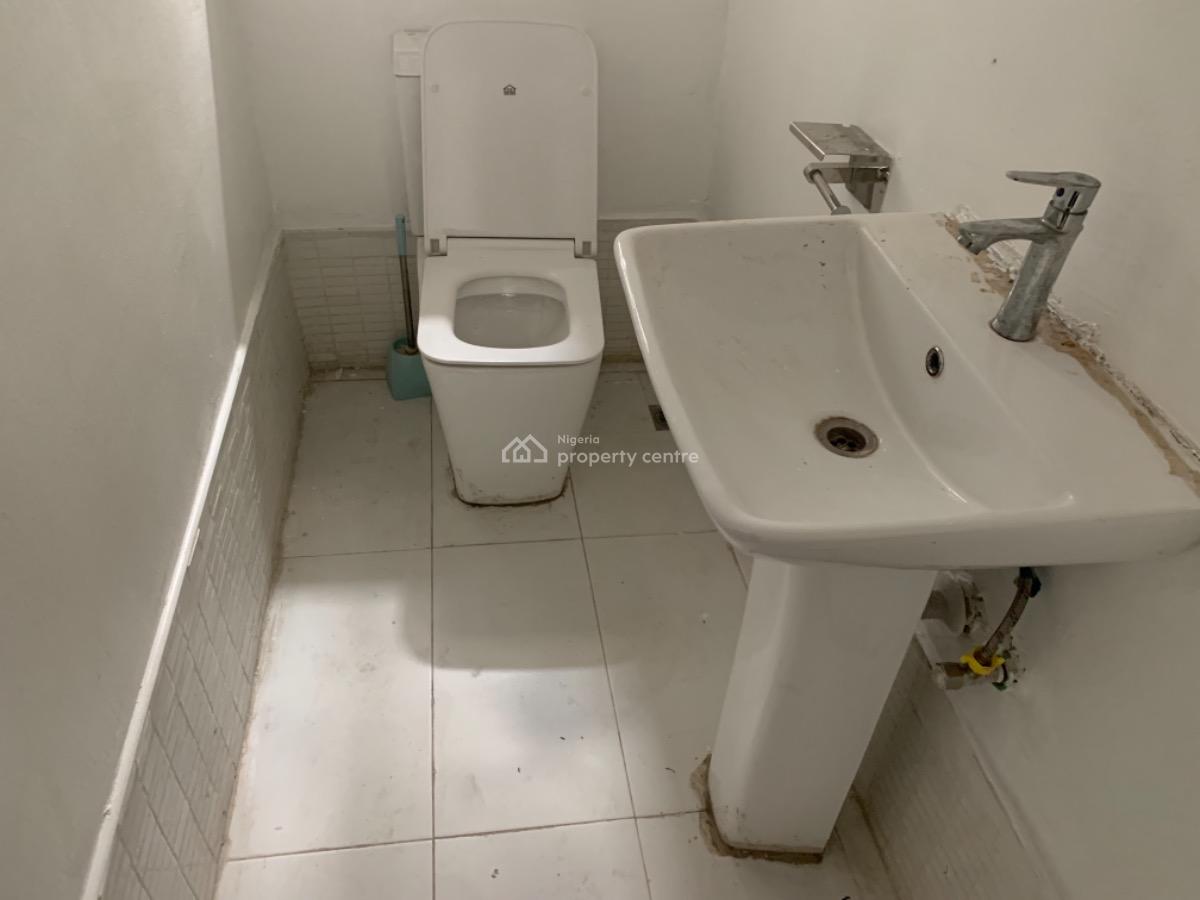 a Deluxe Two (2) Bedroom Flat, Gra Phase Iv, Port Harcourt, Rivers, Flat / Apartment for Rent
