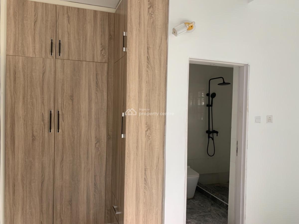 a Deluxe Two (2) Bedroom Flat, Gra Phase Iv, Port Harcourt, Rivers, Flat / Apartment for Rent