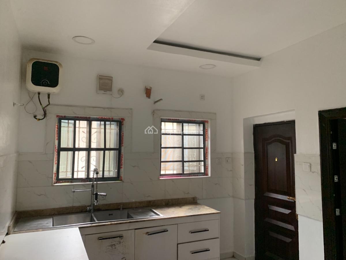 a Deluxe Two (2) Bedroom Flat, Gra Phase Iv, Port Harcourt, Rivers, Flat / Apartment for Rent