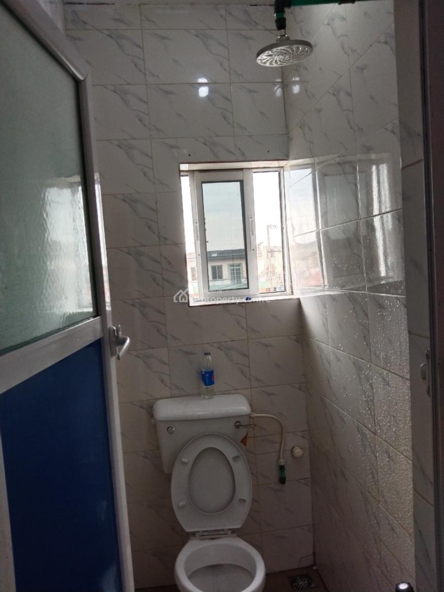 Peaceland Mini Flat, Adekunle, Yaba, Lagos, Mini Flat (room and Parlour) for Rent