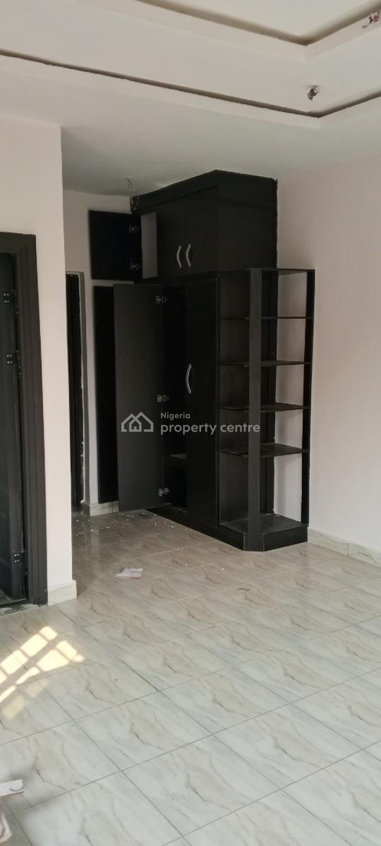Exquisitely Finish 2 Bedroom Flat with Excellent Condition, Shell Cooperative, Eneka, Port Harcourt, Rivers, Flat / Apartment for Rent