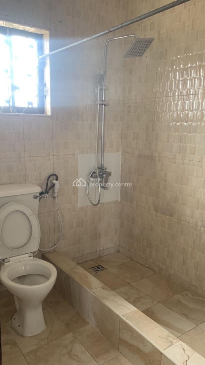 Luxury and Standard Three Bedroom Flat, Off Queens College, Onike, Yaba, Lagos, Flat / Apartment for Rent
