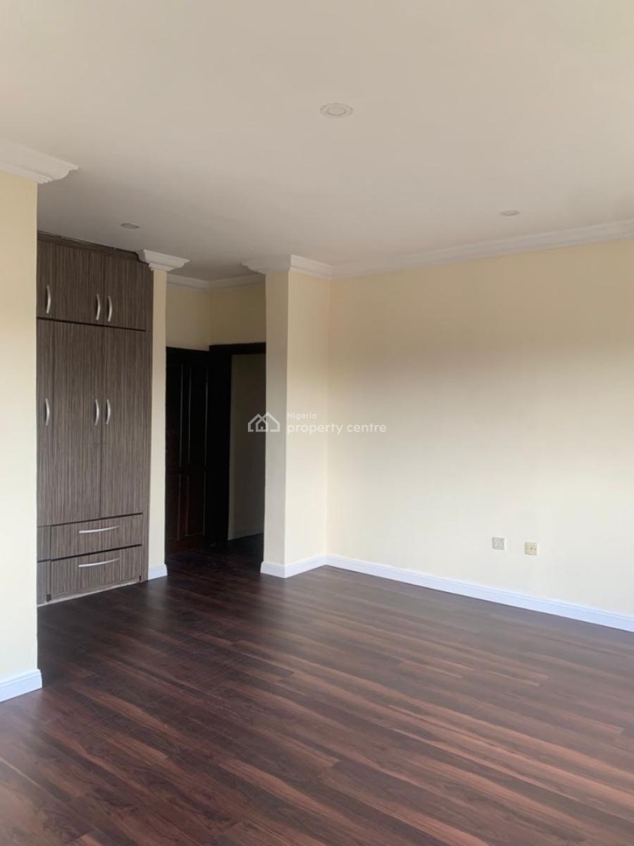 Luxury and Standard Three Bedroom Flat, Off Queens College, Onike, Yaba, Lagos, Flat / Apartment for Rent
