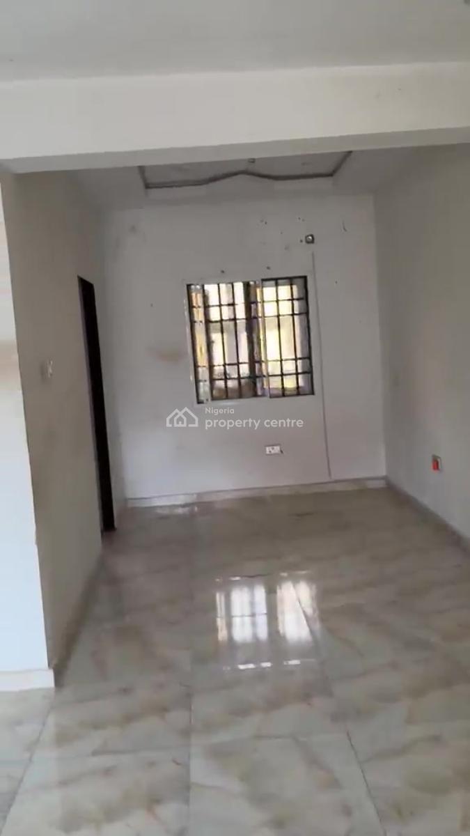 3-bedroom Flat Second Floor  Secure Gated Compound, Enl Estate, Guzape District, Abuja, Flat / Apartment for Rent