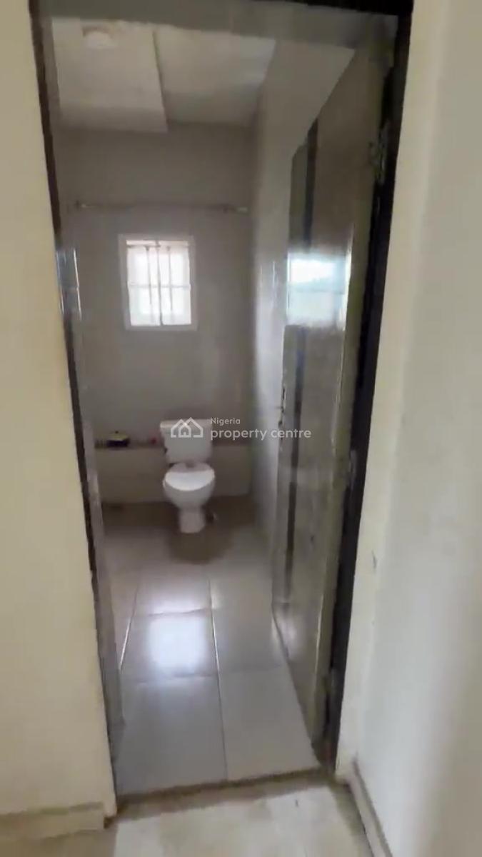 3-bedroom Flat Second Floor  Secure Gated Compound, Enl Estate, Guzape District, Abuja, Flat / Apartment for Rent