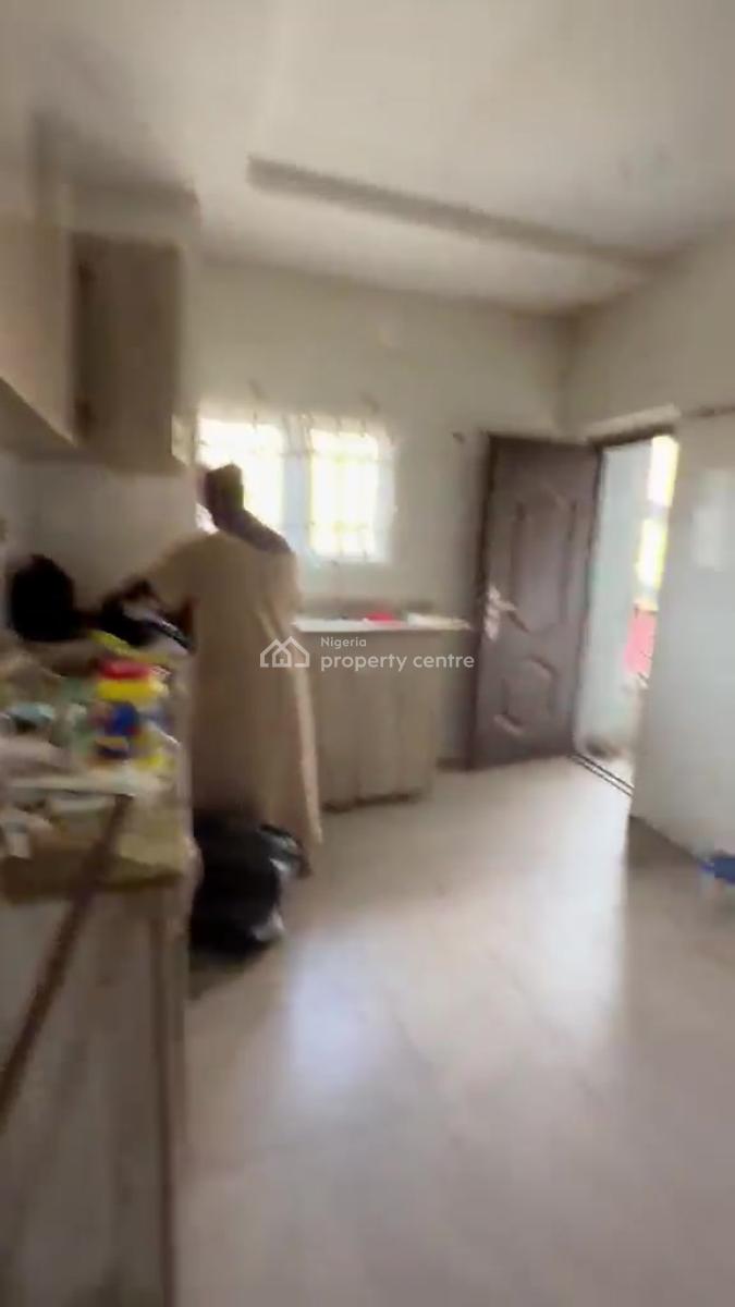 3-bedroom Flat Second Floor  Secure Gated Compound, Enl Estate, Guzape District, Abuja, Flat / Apartment for Rent