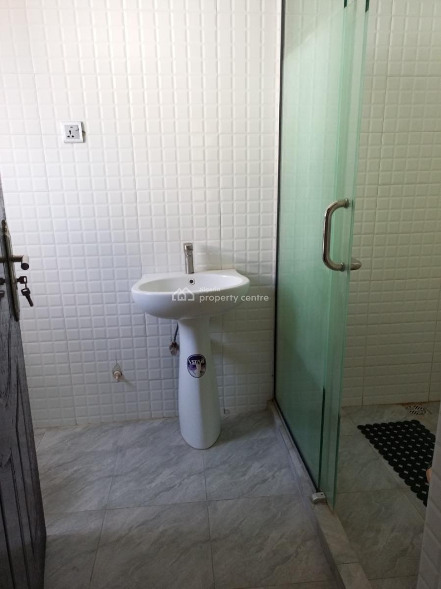 Serviced 3bedroom on Second Floor with Dinning, Serene Area, Ikate Elegushi, Lekki, Lagos, Flat / Apartment for Rent