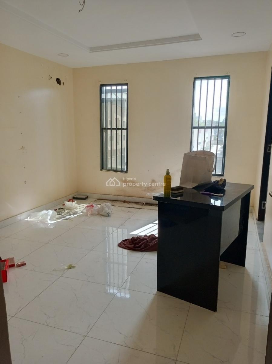 Serviced 3bedroom on Second Floor with Dinning, Serene Area, Ikate Elegushi, Lekki, Lagos, Flat / Apartment for Rent
