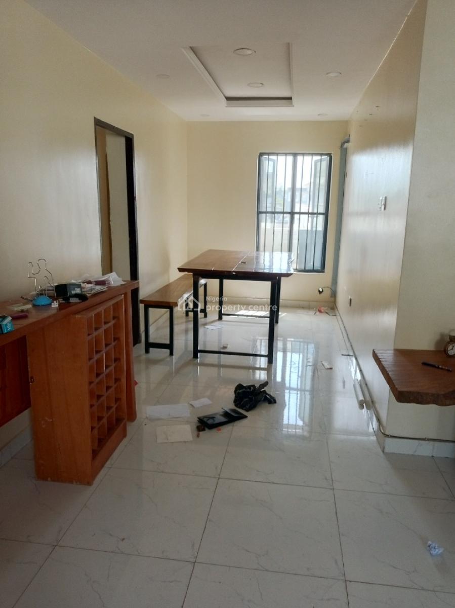 Serviced 3bedroom on Second Floor with Dinning, Serene Area, Ikate Elegushi, Lekki, Lagos, Flat / Apartment for Rent