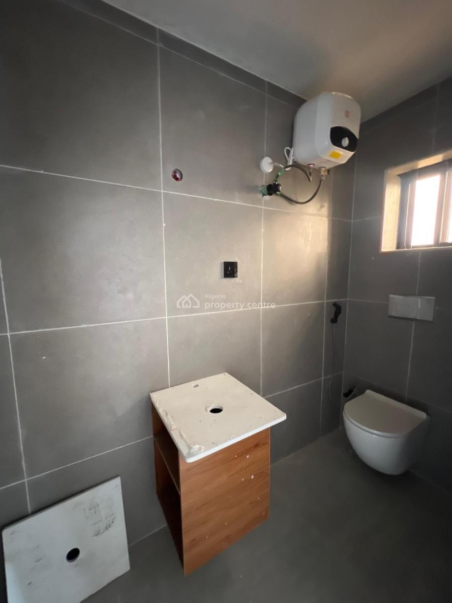 Fully Finished 2bed Apartment Just 10mins From The Airport with Return, Elevator,concierge Services,fully Serviced Estate,ample Parking, Adeniyi Jones, Ikeja, Lagos, Flat / Apartment for Sale