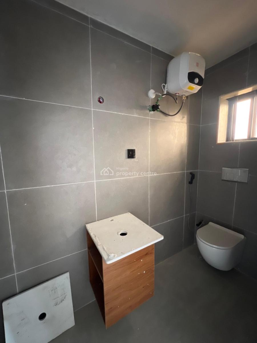 Fully Finished 2bed Apartment Just 10mins From The Airport with Return, Elevator,concierge Services,fully Serviced Estate,ample Parking, Adeniyi Jones, Ikeja, Lagos, Flat / Apartment for Sale