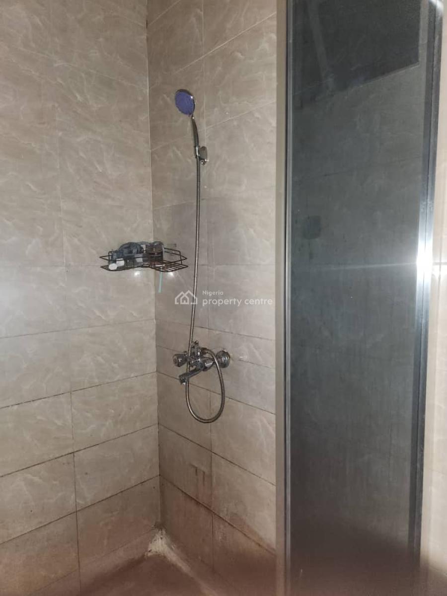 Semi Master Room at Van Daniel Orchard Road, Van Daniel Estate Orchid Road, Lekki, Lagos, Flat / Apartment for Rent