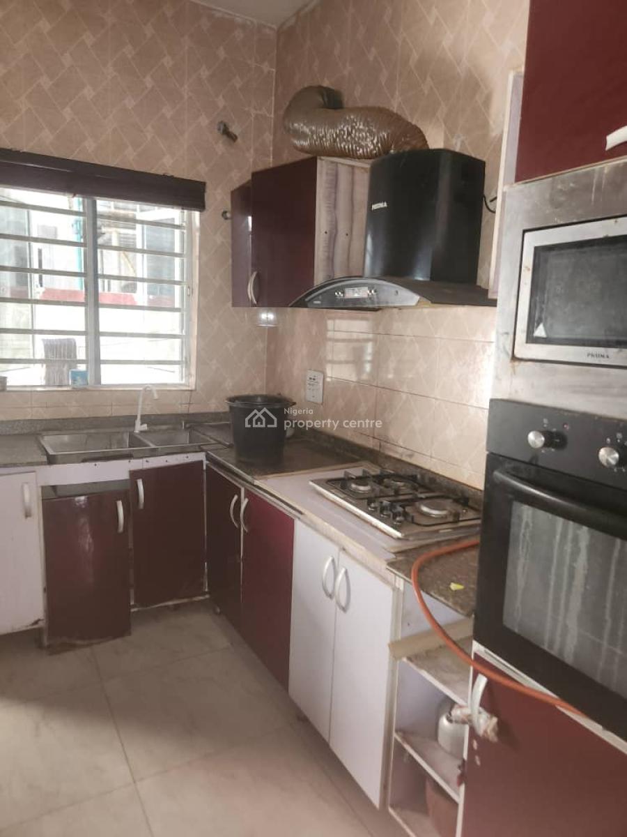 Semi Master Room at Van Daniel Orchard Road, Van Daniel Estate Orchid Road, Lekki, Lagos, Flat / Apartment for Rent