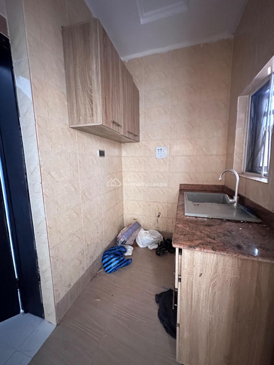 Fully Serviced and Waterfront  Mini Flat, New Road,chevron, Lekki, Lagos, Mini Flat (room and Parlour) for Rent