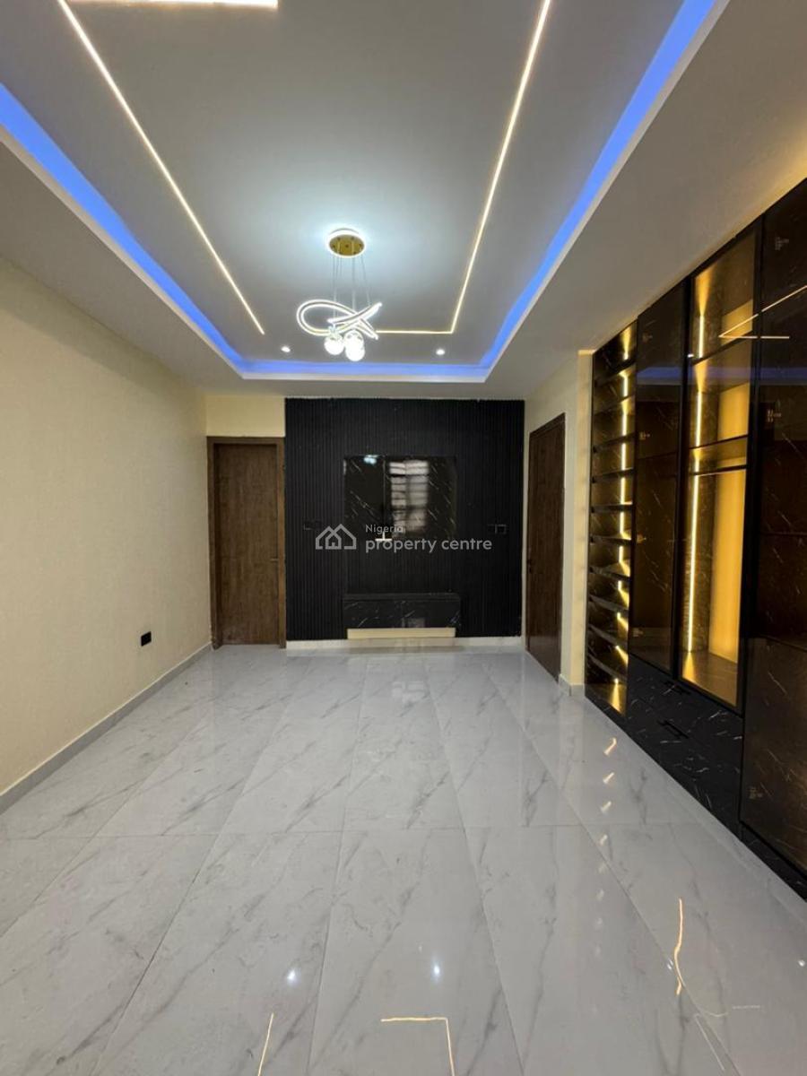 Luxury and Well Built 3 Bedroom Flat, Lekki Phase 1, Lekki, Lagos, Flat / Apartment for Sale