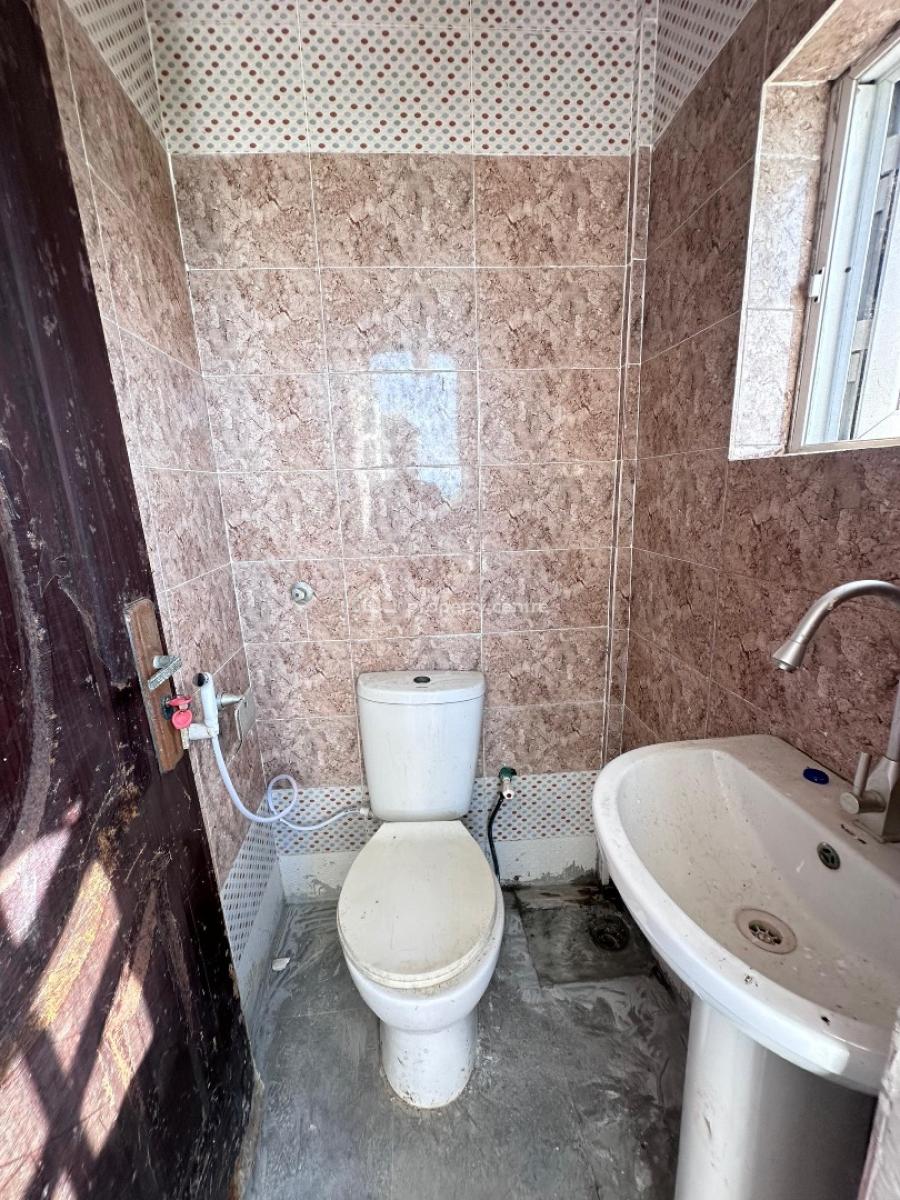 Fully Serviced Mini Flat (second Floor &third Floor )available, New Road ,chevron ,lekki ,,lagos ,nigeria, Lekki, Lagos, Mini Flat (room and Parlour) for Rent