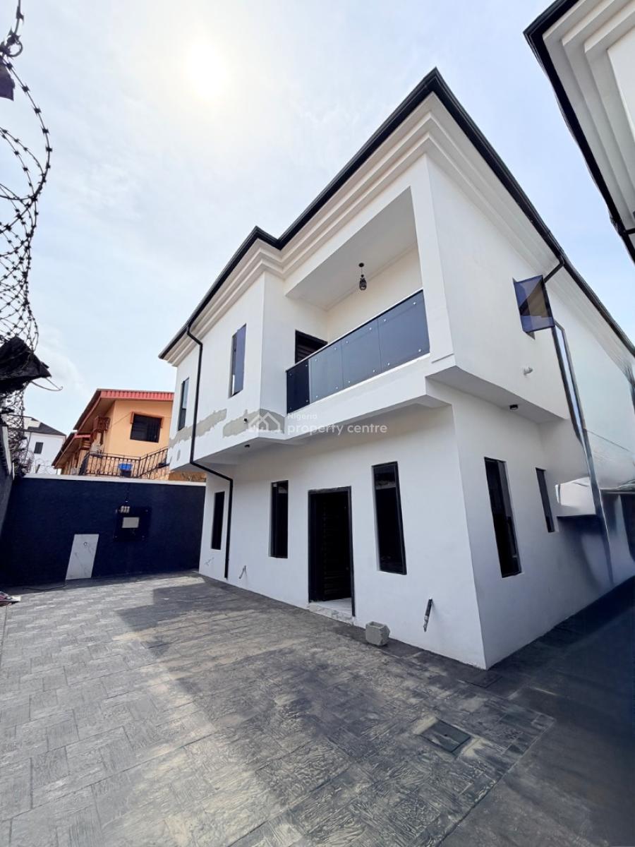 Spaciously Built 4 Bedroom Fully Detached with Spacious Car Park, Gra Phase 1, Magodo, Lagos, Detached Duplex for Sale