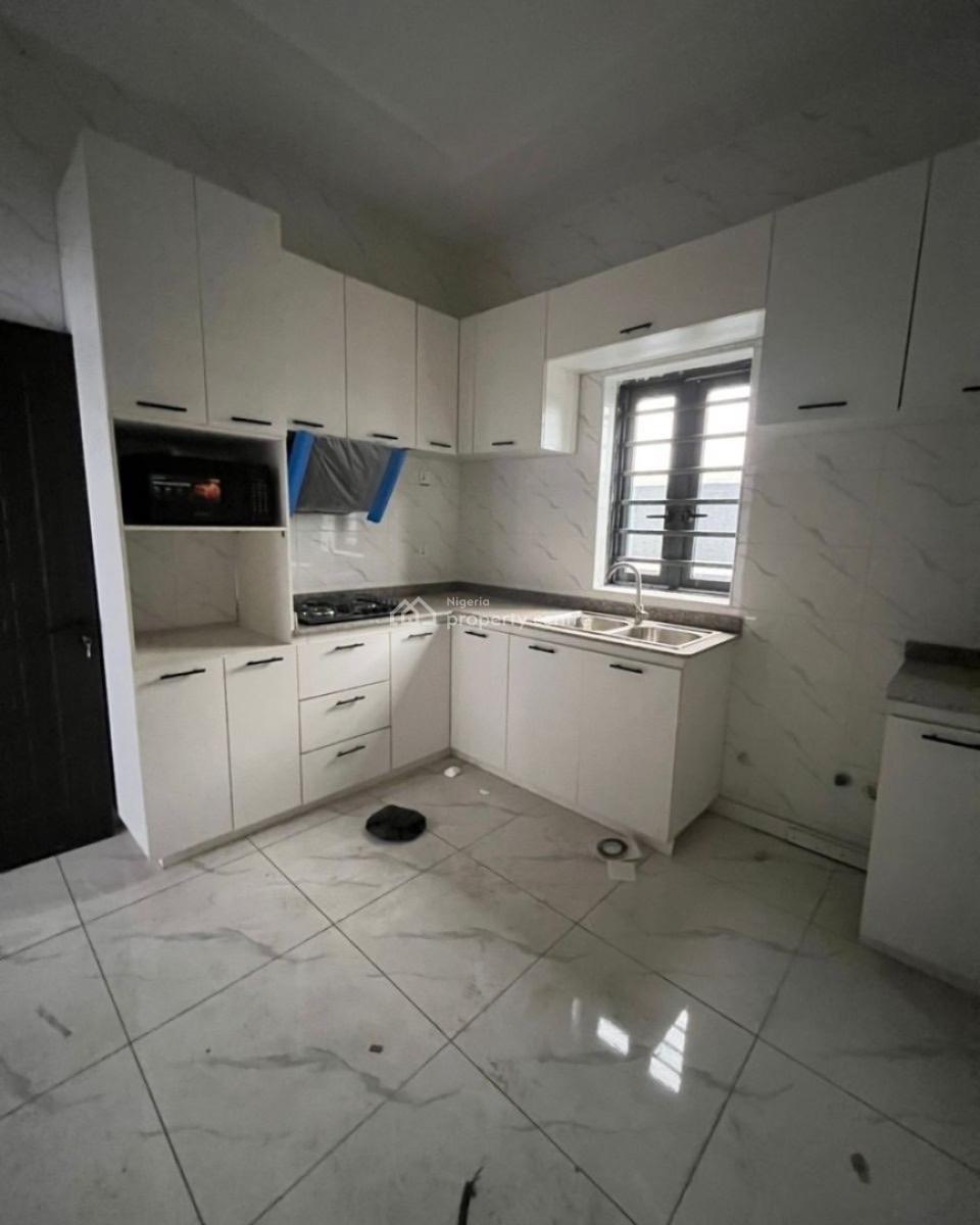 3 Bedroom Apartment with En-suite Rooms, Ajah, Lagos, Flat / Apartment for Sale
