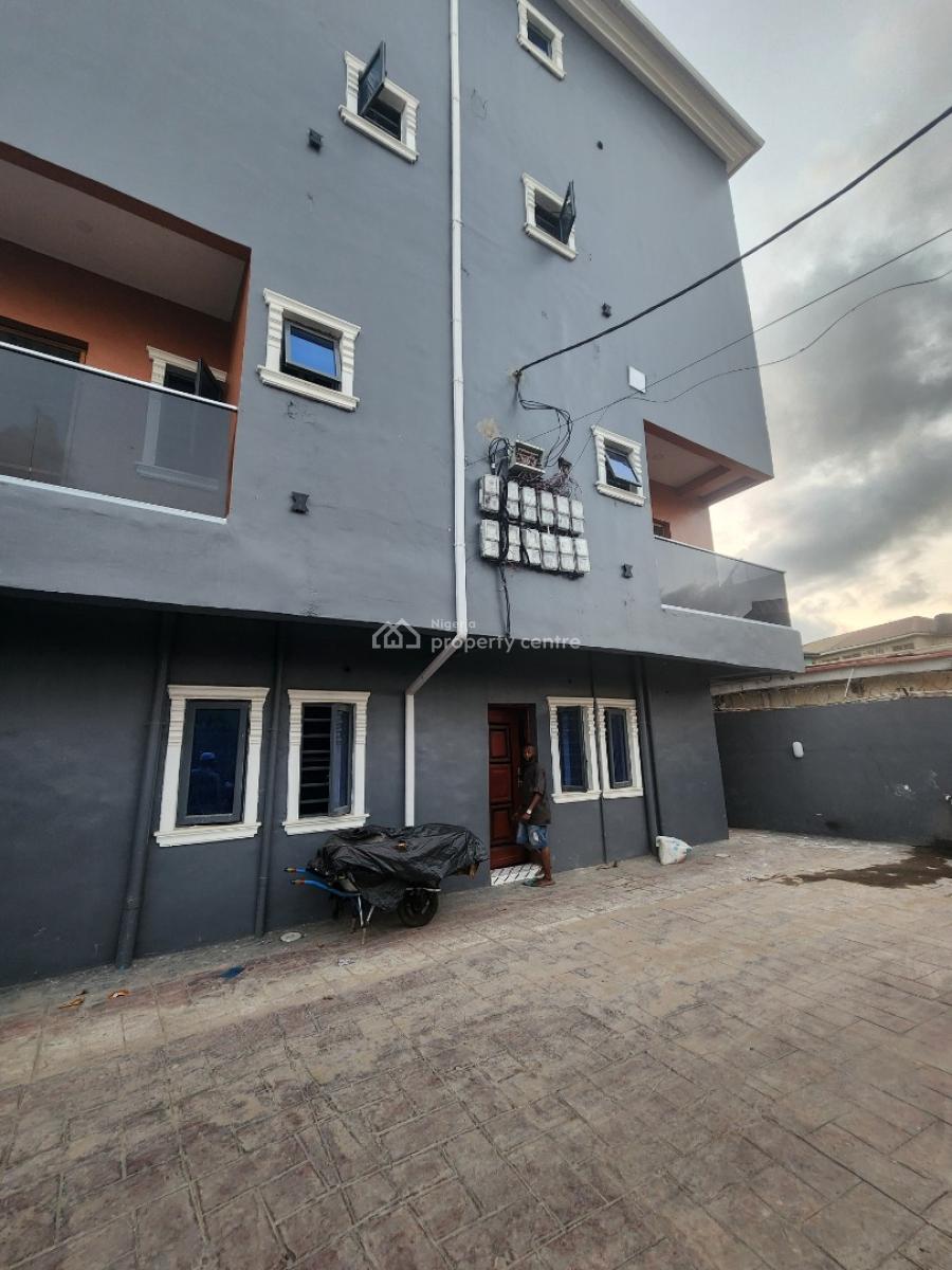 Miniflat Available in a Good Area, Onike, Onike, Yaba, Lagos, Mini Flat (room and Parlour) for Rent