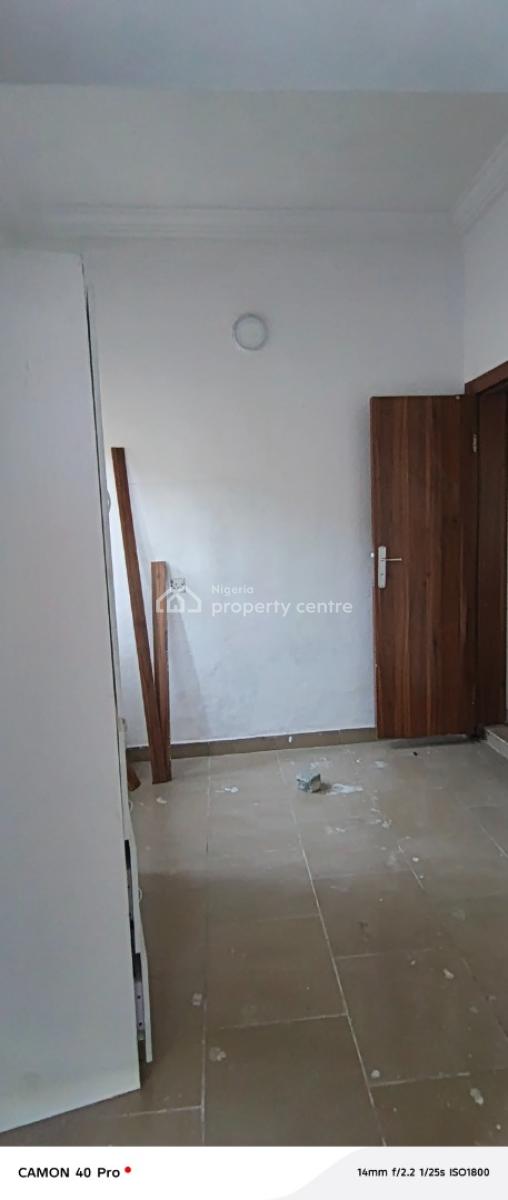 Well Maintain, a Self  Contain Room, Ologolo, Lekki, Lagos, Flat / Apartment for Rent
