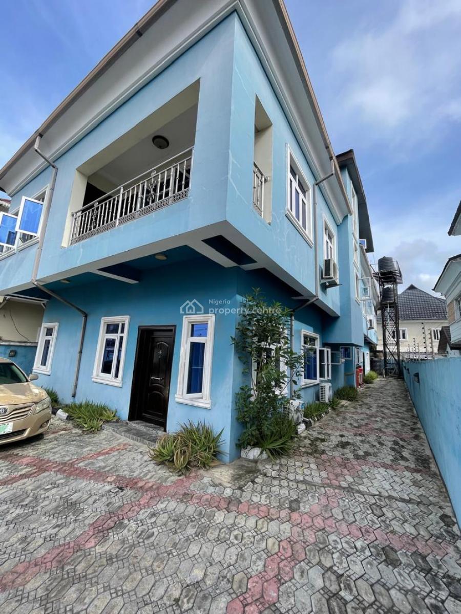 2 Bedroom Maisonnette  Rt 12m Service Charge 1m  Agency 10, Location Lekki Phass1 Off Hakeem Dickson, Lekki Phase 1, Lekki, Lagos, Terraced Duplex for Rent