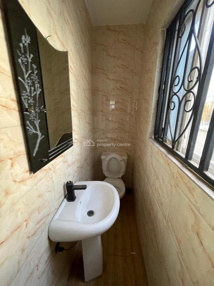 2 Bedroom Maisonnette  Rt 12m Service Charge 1m  Agency 10, Location Lekki Phass1 Off Hakeem Dickson, Lekki Phase 1, Lekki, Lagos, Terraced Duplex for Rent