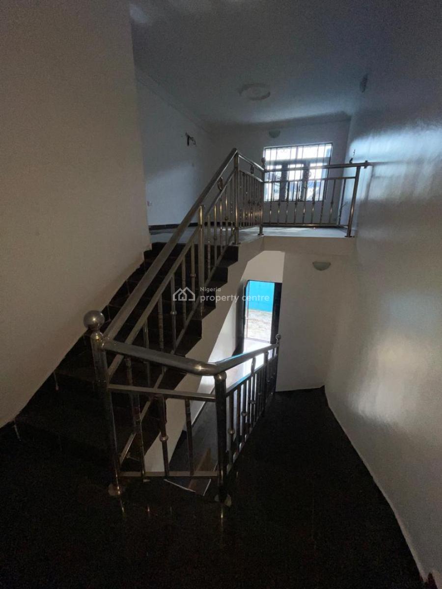 2 Bedroom Maisonnette  Rt 12m Service Charge 1m  Agency 10, Location Lekki Phass1 Off Hakeem Dickson, Lekki Phase 1, Lekki, Lagos, Terraced Duplex for Rent