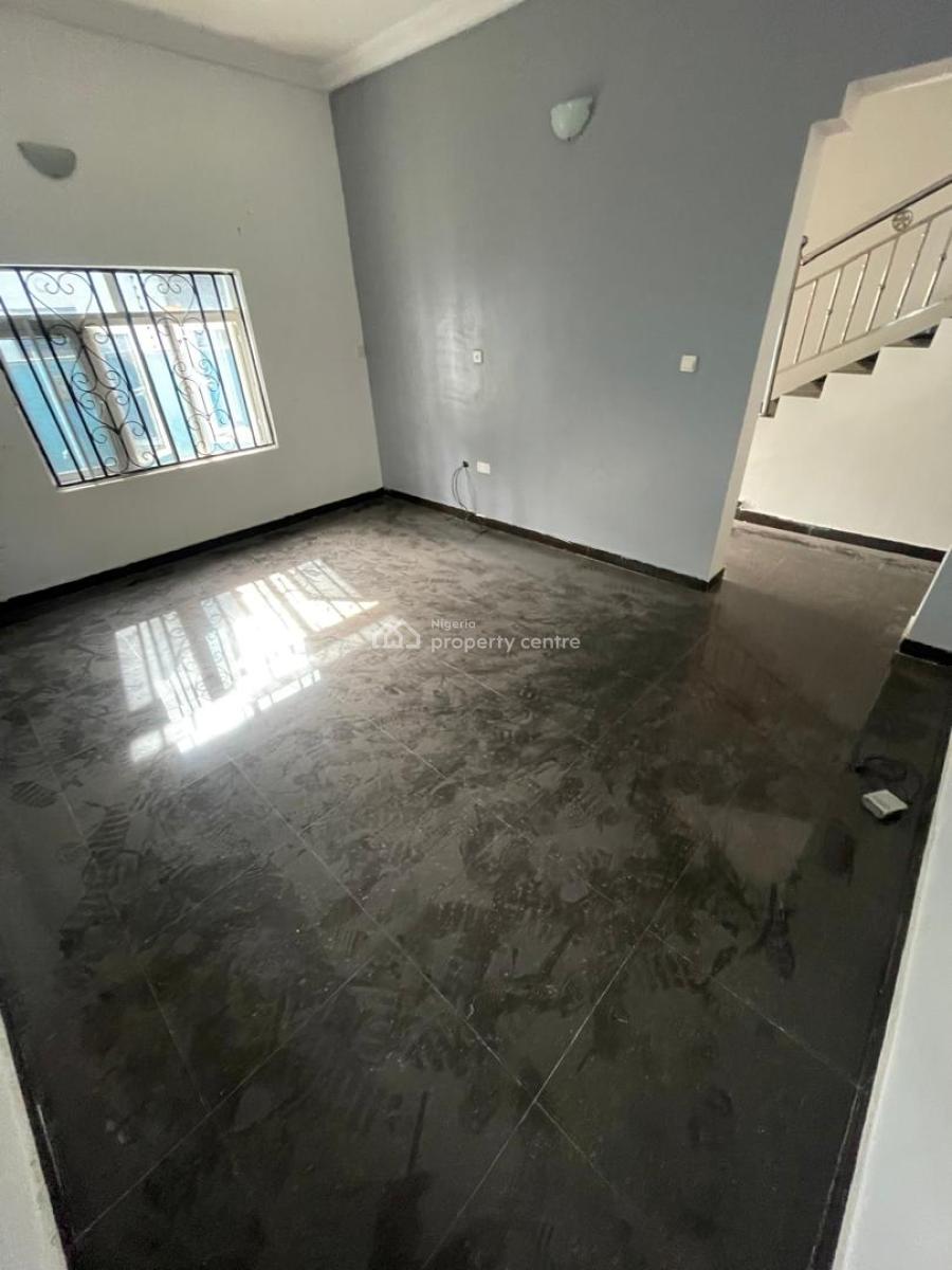 2 Bedroom Maisonnette  Rt 12m Service Charge 1m  Agency 10, Location Lekki Phass1 Off Hakeem Dickson, Lekki Phase 1, Lekki, Lagos, Terraced Duplex for Rent