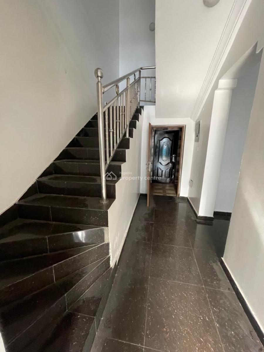 2 Bedroom Maisonnette  Rt 12m Service Charge 1m  Agency 10, Location Lekki Phass1 Off Hakeem Dickson, Lekki Phase 1, Lekki, Lagos, Terraced Duplex for Rent