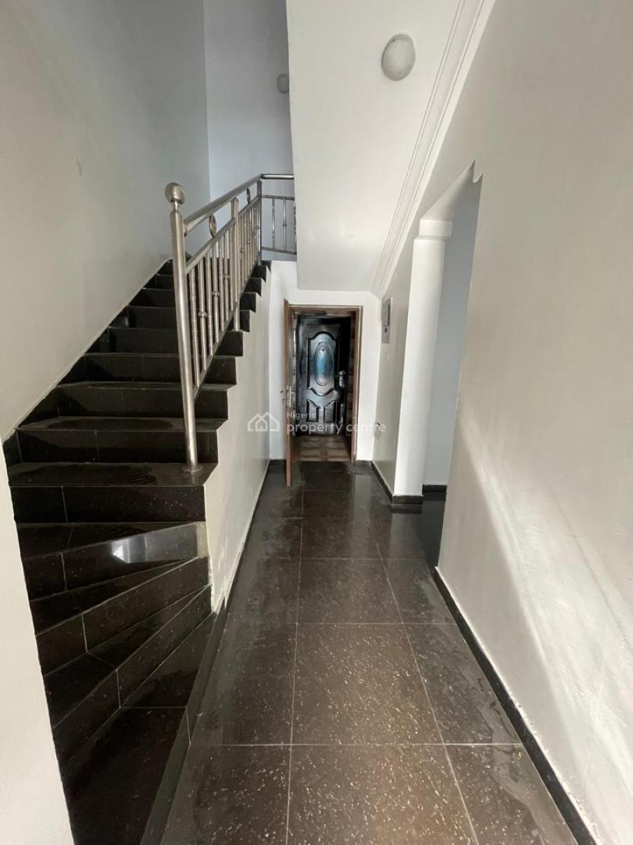 2 Bedroom Maisonnette  Rt 12m Service Charge 1m  Agency 10, Location Lekki Phass1 Off Hakeem Dickson, Lekki Phase 1, Lekki, Lagos, Terraced Duplex for Rent