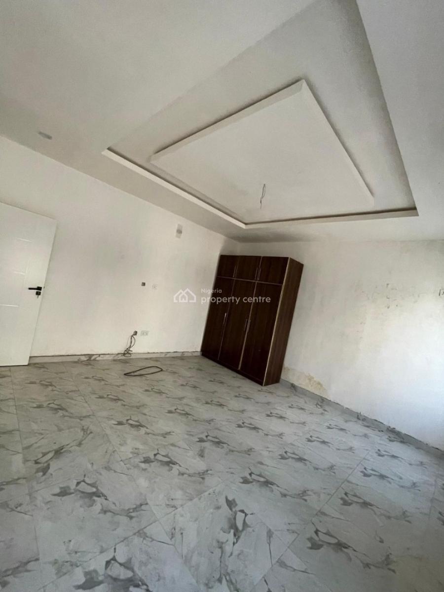Massive 2 Bedroom Flat, Mobil Road. Ilaje Ajah, Ilaje, Ajah, Lagos, Flat / Apartment for Rent