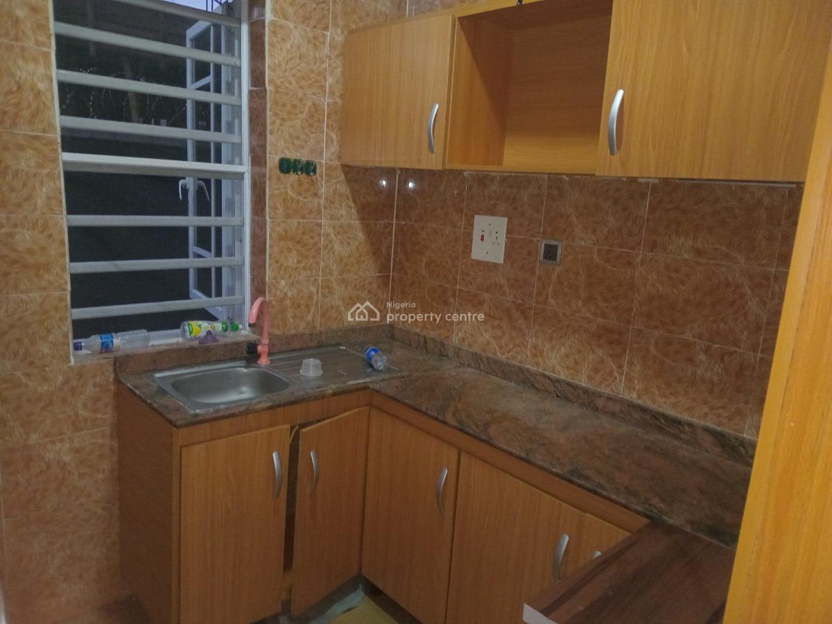 Newgessy  2bd Flat, Folagoro, Fola Agoro, Yaba, Lagos, Flat / Apartment for Rent