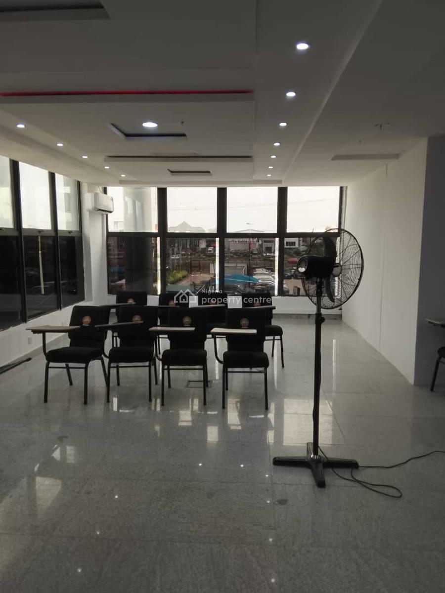 120 Seat Capacity Executive Training Hall in  Ikate Lekki., Qmb Road Ikate, Lekki Phase 1, Lekki, Lagos, Conference / Meeting / Training Room for Rent
