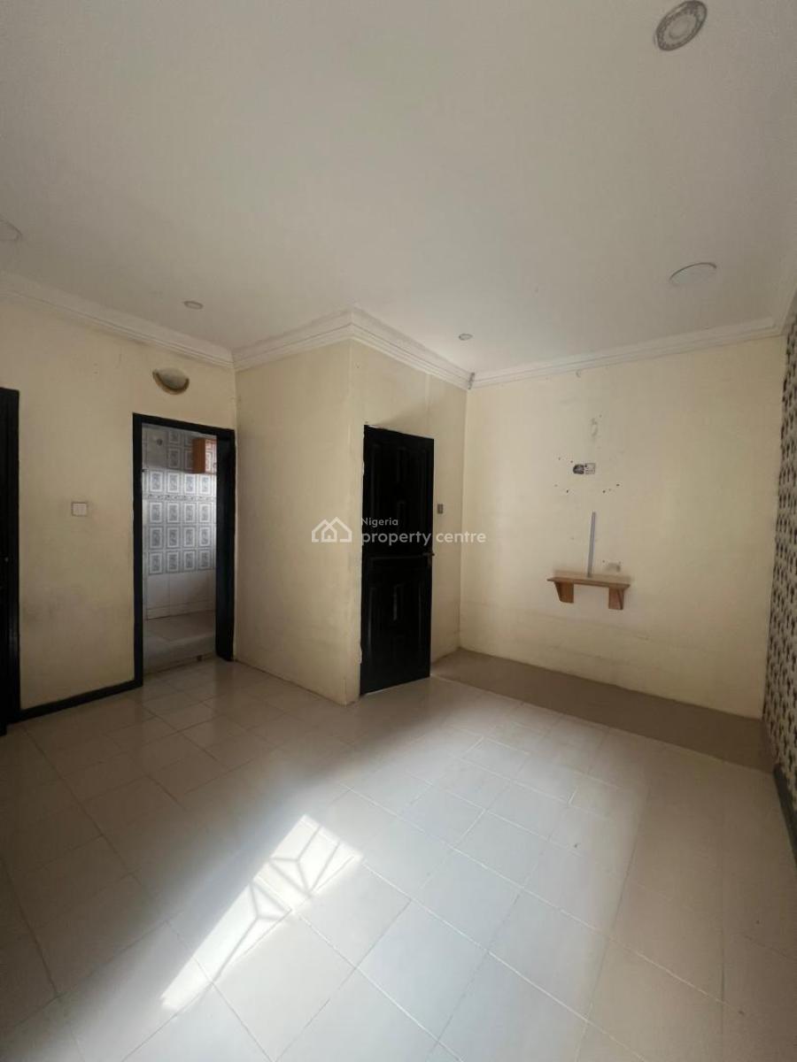 Luxury Miniflat with Personal Kitchen in an Estate Close to Road, Lekki-phase-1, Lekki Phase 1, Lekki, Lagos, Mini Flat (room and Parlour) for Rent