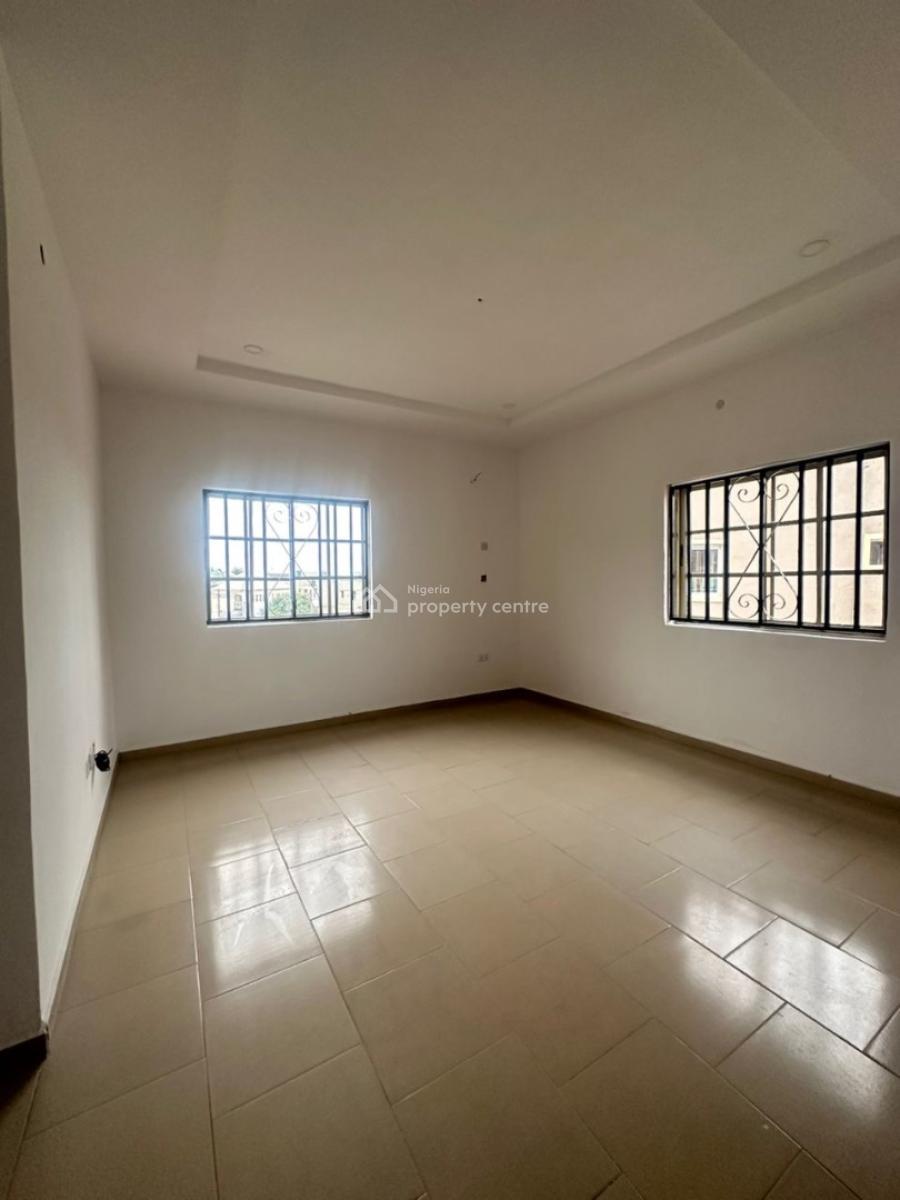 Distress Deal Spacious Well Built 3 Bedroom Apartment Mad Deal, Ikota, Lekki, Lagos, Flat / Apartment for Sale