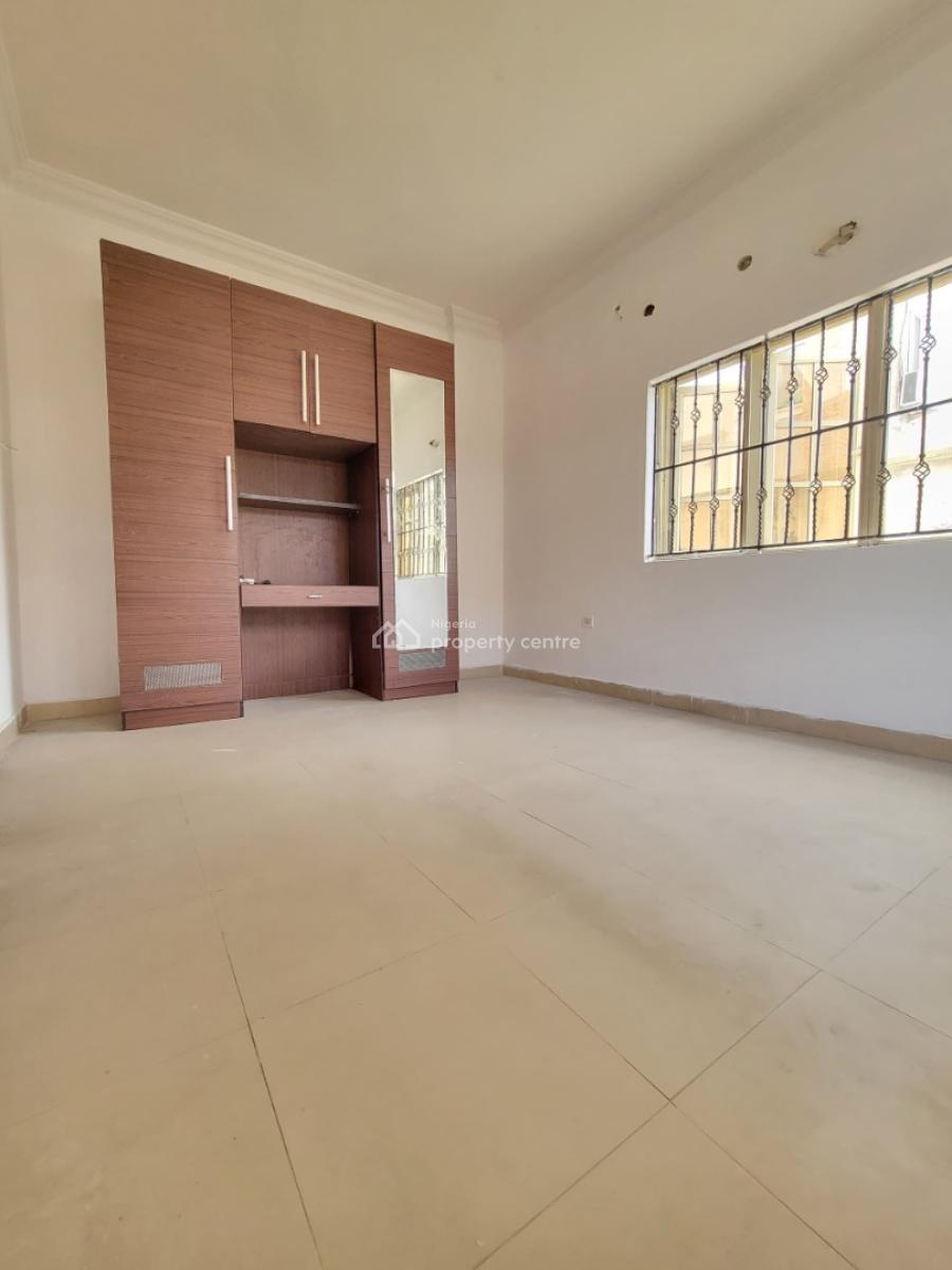 Sharp and Spacious 3bedroom Apartment, East Estate, Agungi, Lekki, Lagos, Flat / Apartment for Rent