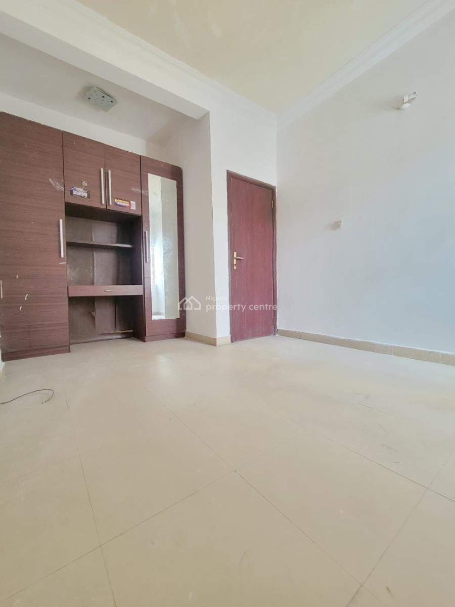 Sharp and Spacious 3bedroom Apartment, East Estate, Agungi, Lekki, Lagos, Flat / Apartment for Rent