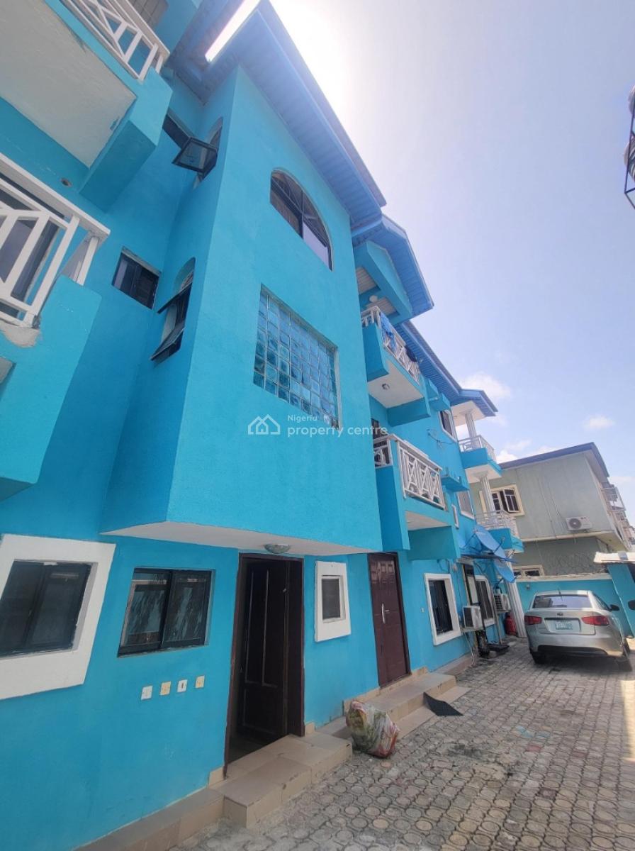 Standard and Clean 3bedroom Apartment, Royal View Estate, Agungi, Lekki, Lagos, Flat / Apartment for Rent
