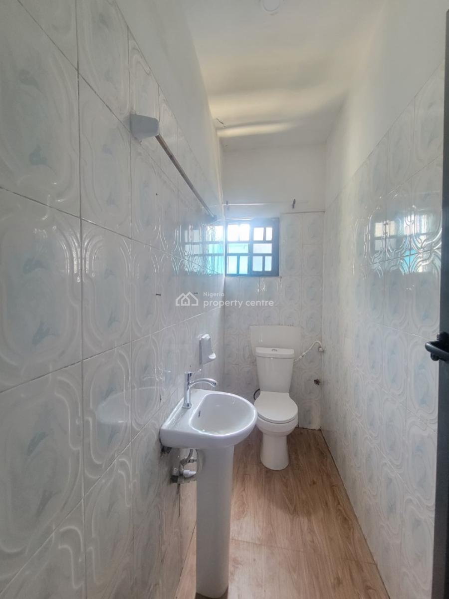 Standard and Clean 3bedroom Apartment, Royal View Estate, Agungi, Lekki, Lagos, Flat / Apartment for Rent