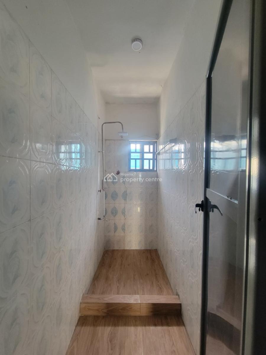 Standard and Clean 3bedroom Apartment, Royal View Estate, Agungi, Lekki, Lagos, Flat / Apartment for Rent