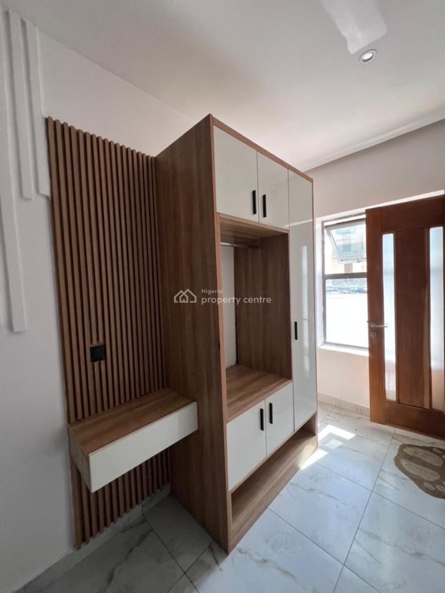 Luxury and in Secured Estate with Fantastic Am Maisonette End:, Freedom Way, Lekki Phase 1, Lekki, Lagos, Flat / Apartment for Rent