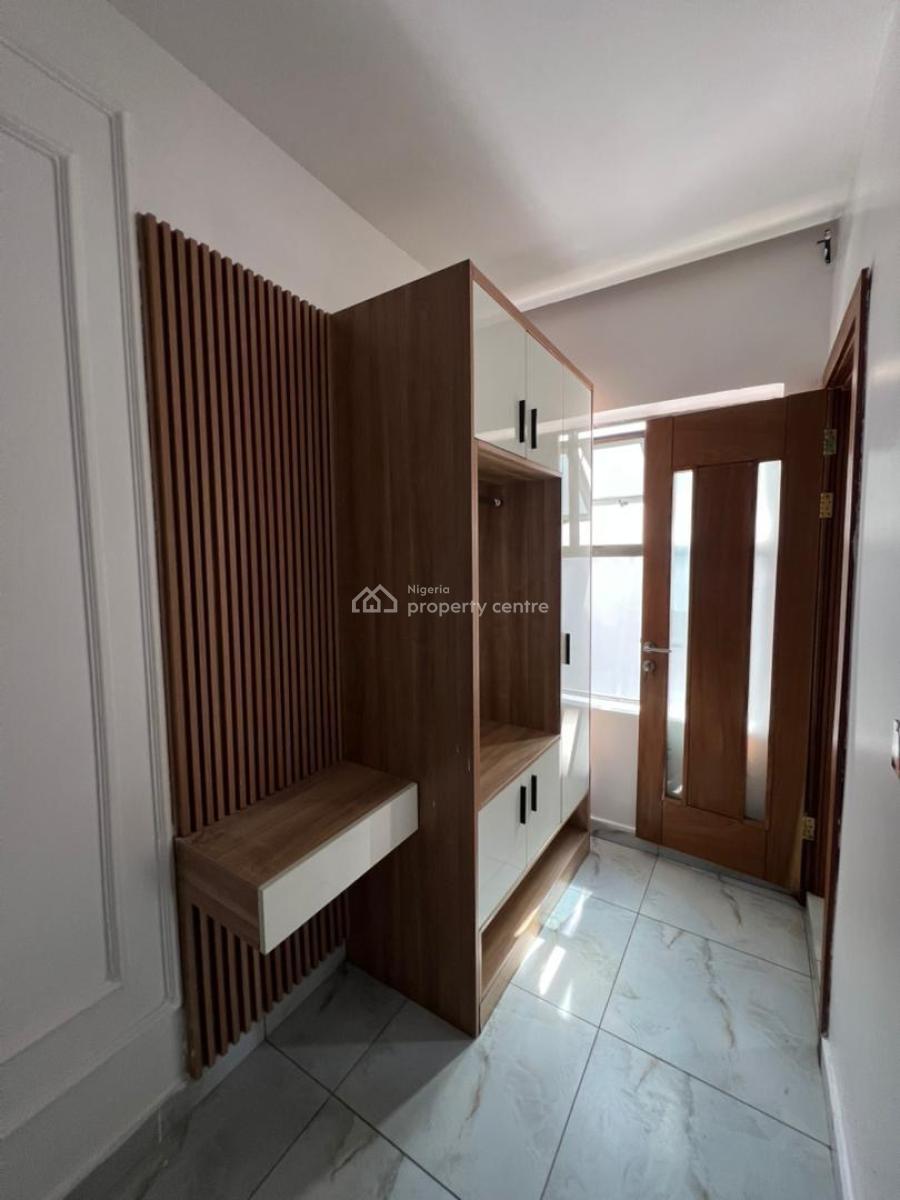 Luxury and in Secured Estate with Fantastic Am Maisonette End:, Freedom Way, Lekki Phase 1, Lekki, Lagos, Flat / Apartment for Rent