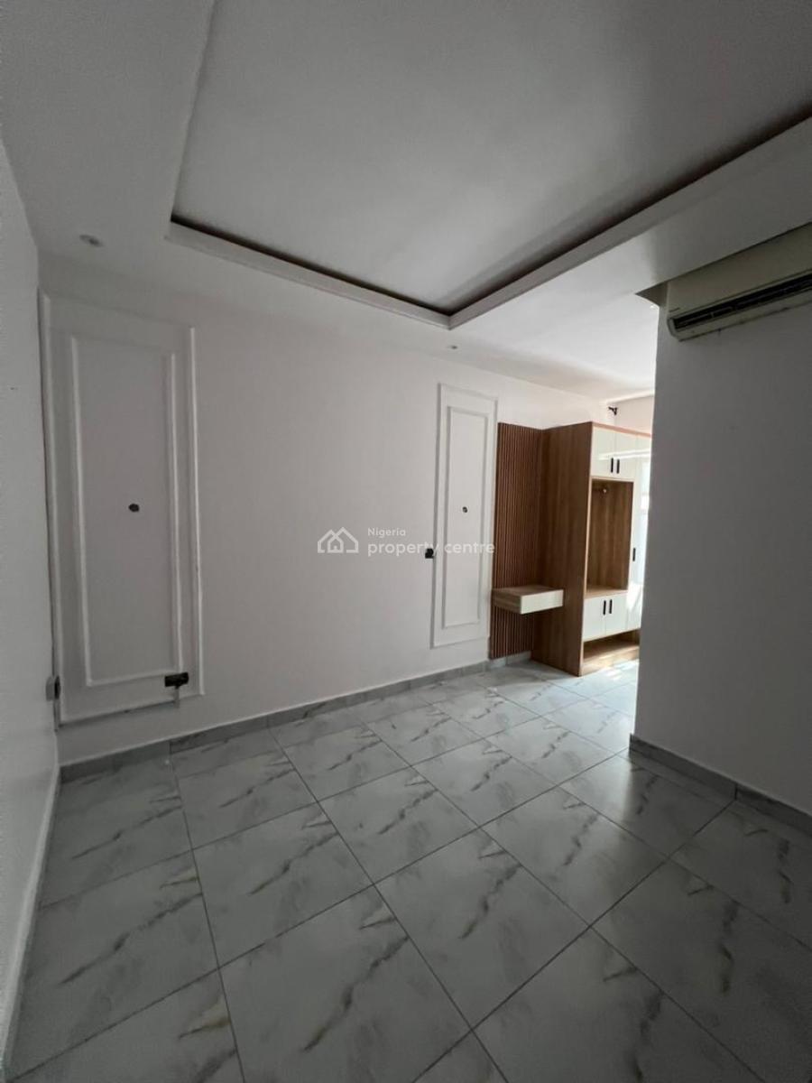 Luxury and in Secured Estate with Fantastic Am Maisonette End:, Freedom Way, Lekki Phase 1, Lekki, Lagos, Flat / Apartment for Rent