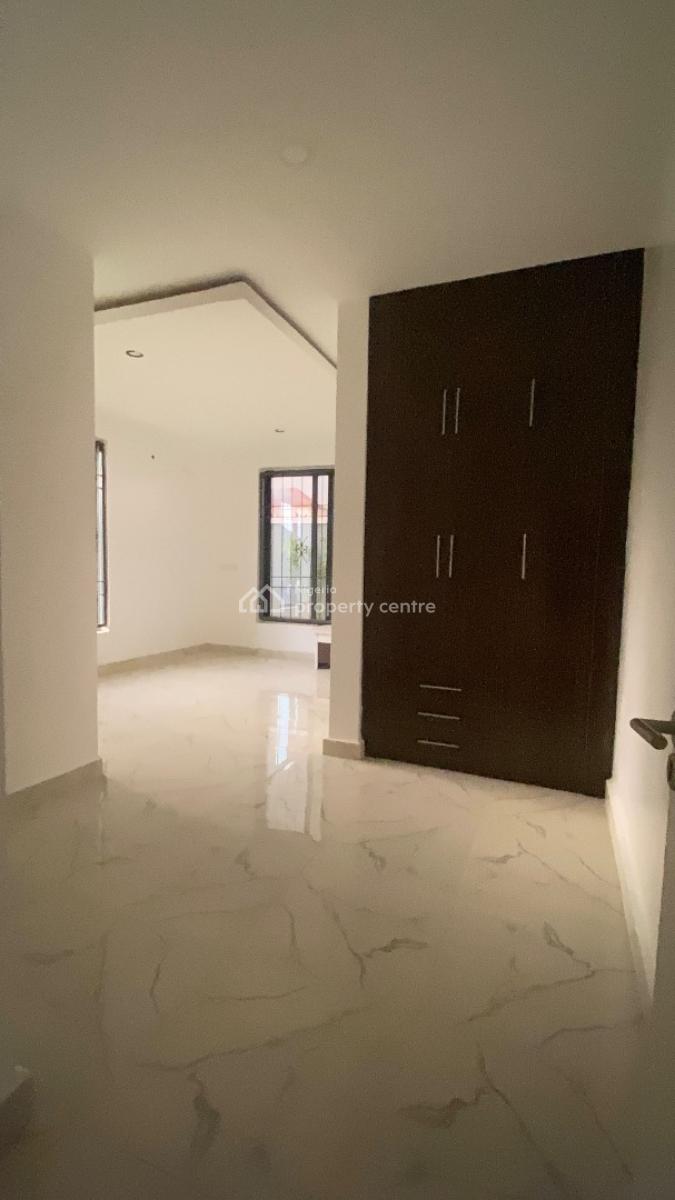 Neatly Built 3 Bedroom Flat+ Bq  Jahi, Jahi, Abuja, Flat / Apartment for Rent
