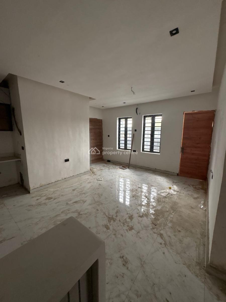 2bedroom Flat, Fola Agoro, Yaba, Lagos, Flat / Apartment for Rent
