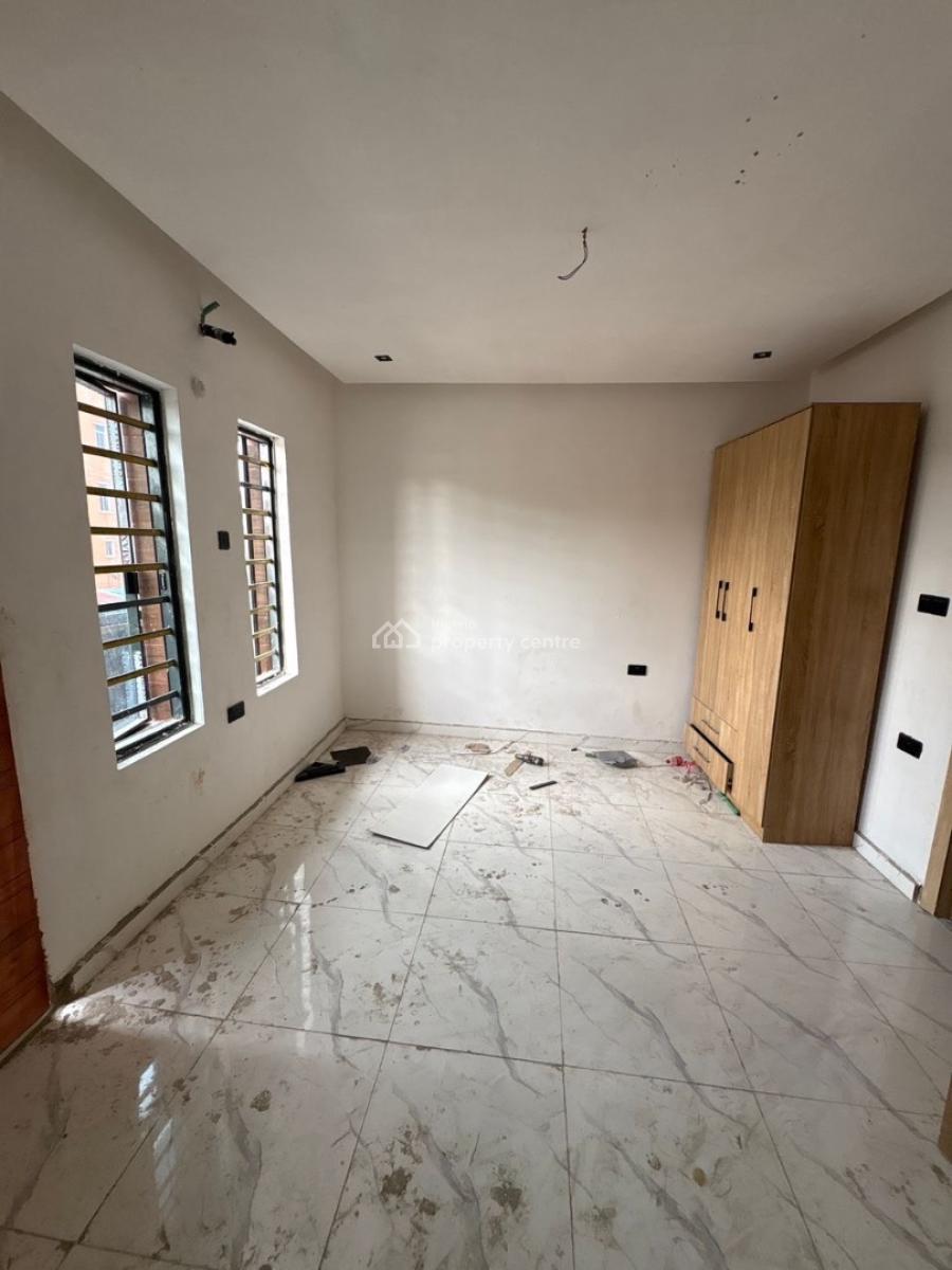 2bedroom Flat, Fola Agoro, Yaba, Lagos, Flat / Apartment for Rent