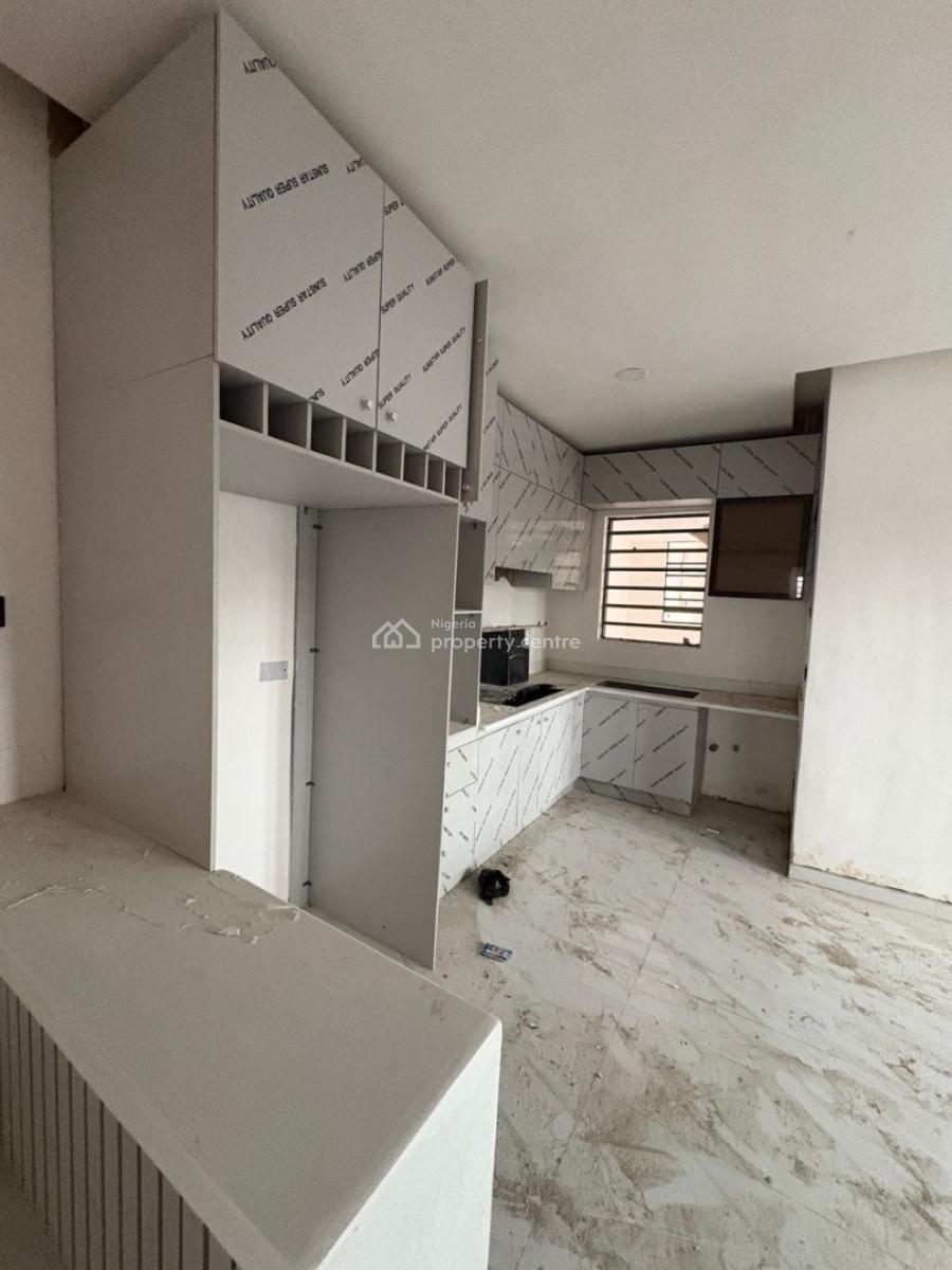 2bedroom Flat, Fola Agoro, Yaba, Lagos, Flat / Apartment for Rent